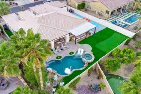 Beautiful pool with slide, golf, Pickleball, gameroom Ferrari